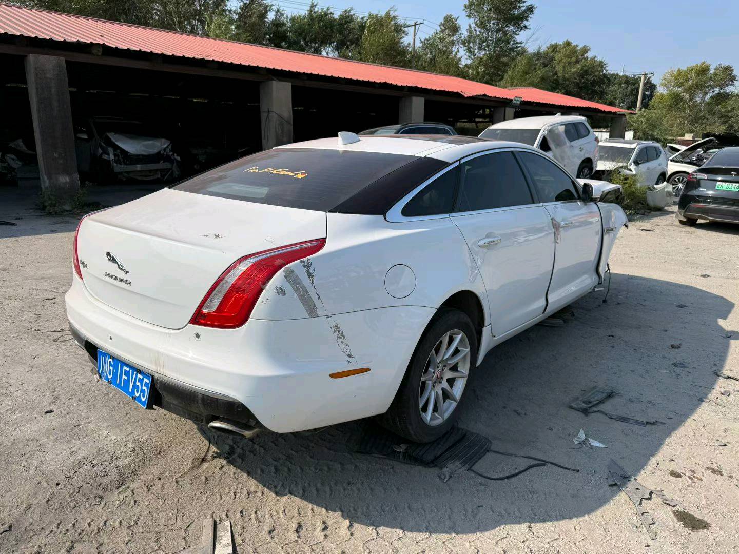 哈尔滨市17年捷豹XJL4