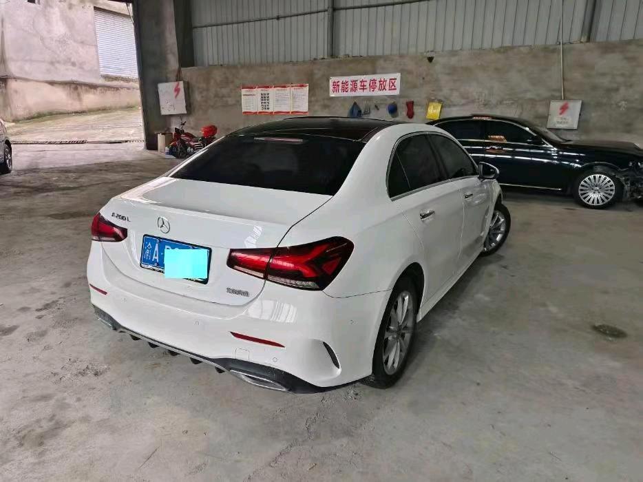 重庆20年奔驰A4