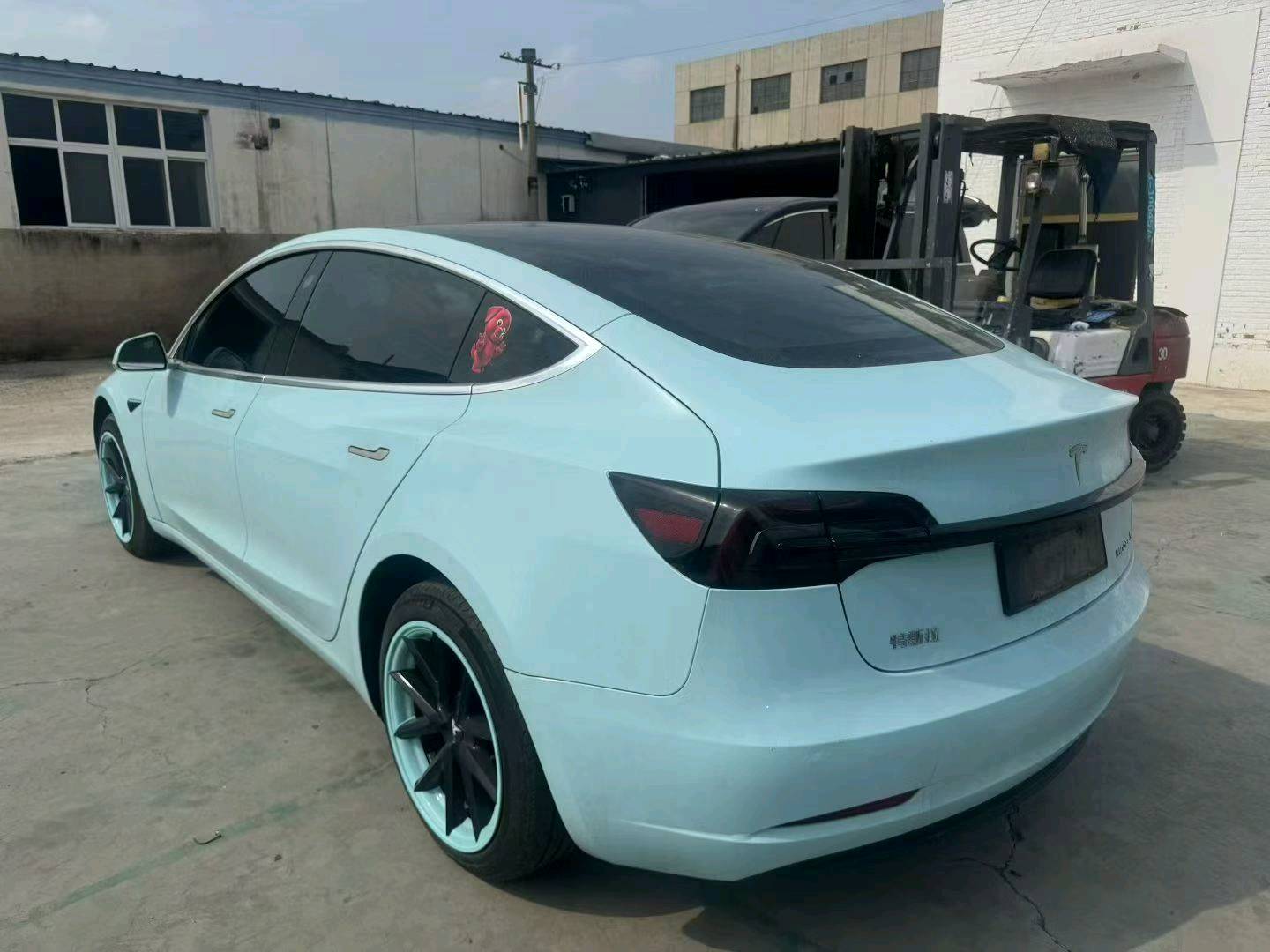 20年特斯拉MODEL 32
