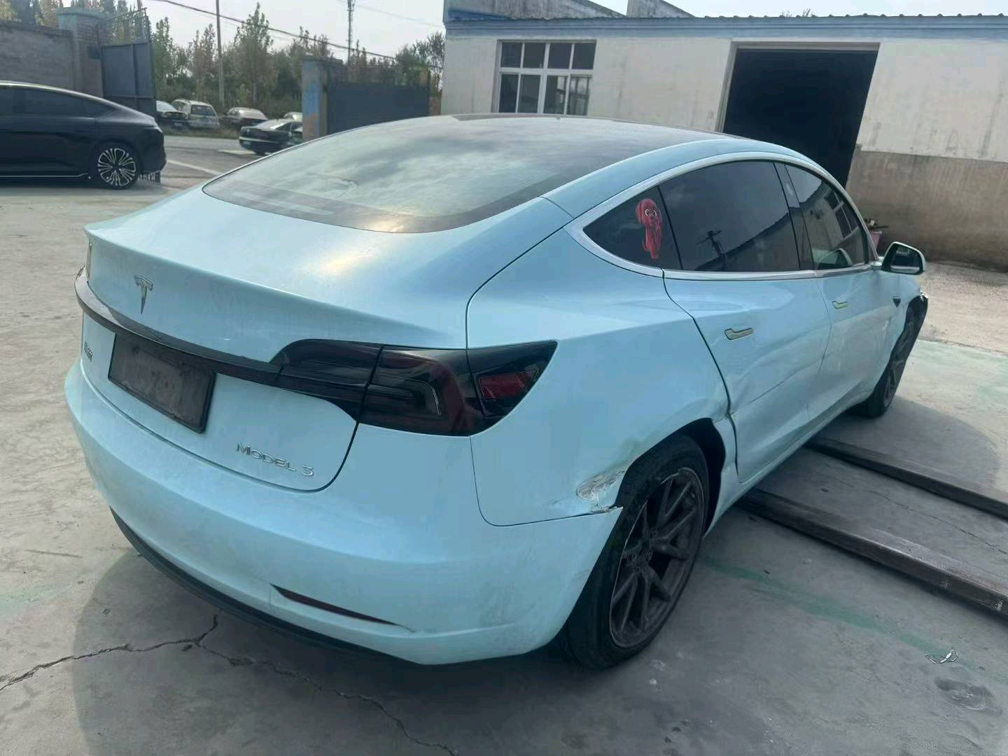 20年特斯拉MODEL 33