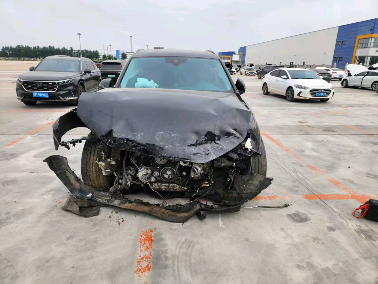 沈阳市20年奥迪Q7事故车