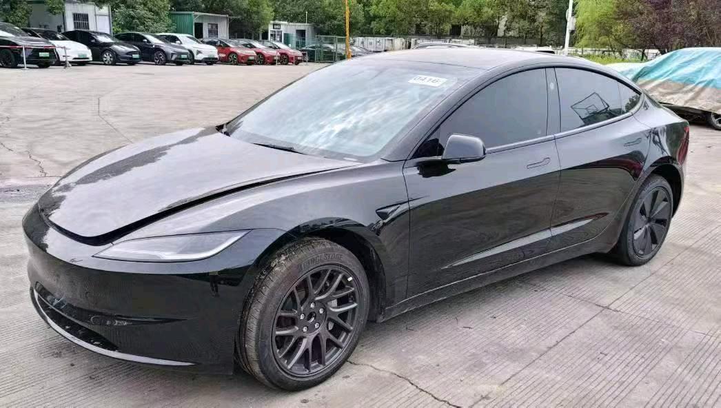 26年特斯拉MODEL 3