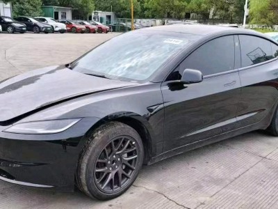 26年特斯拉MODEL 3