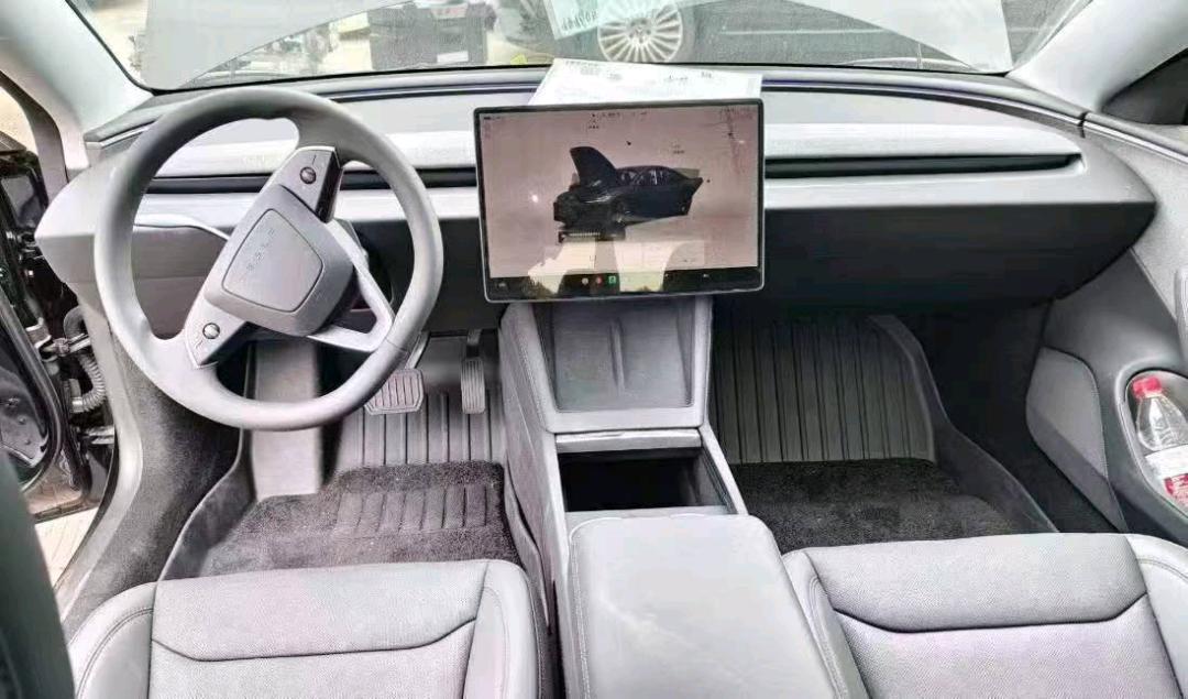 26年特斯拉MODEL 32