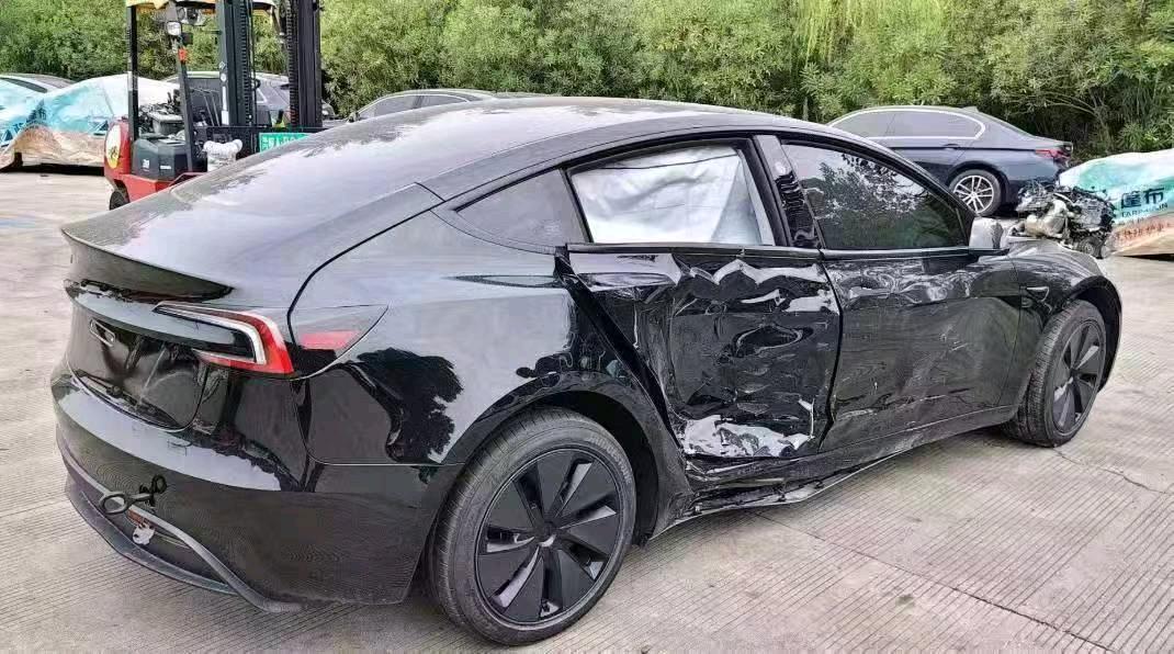 26年特斯拉MODEL 35