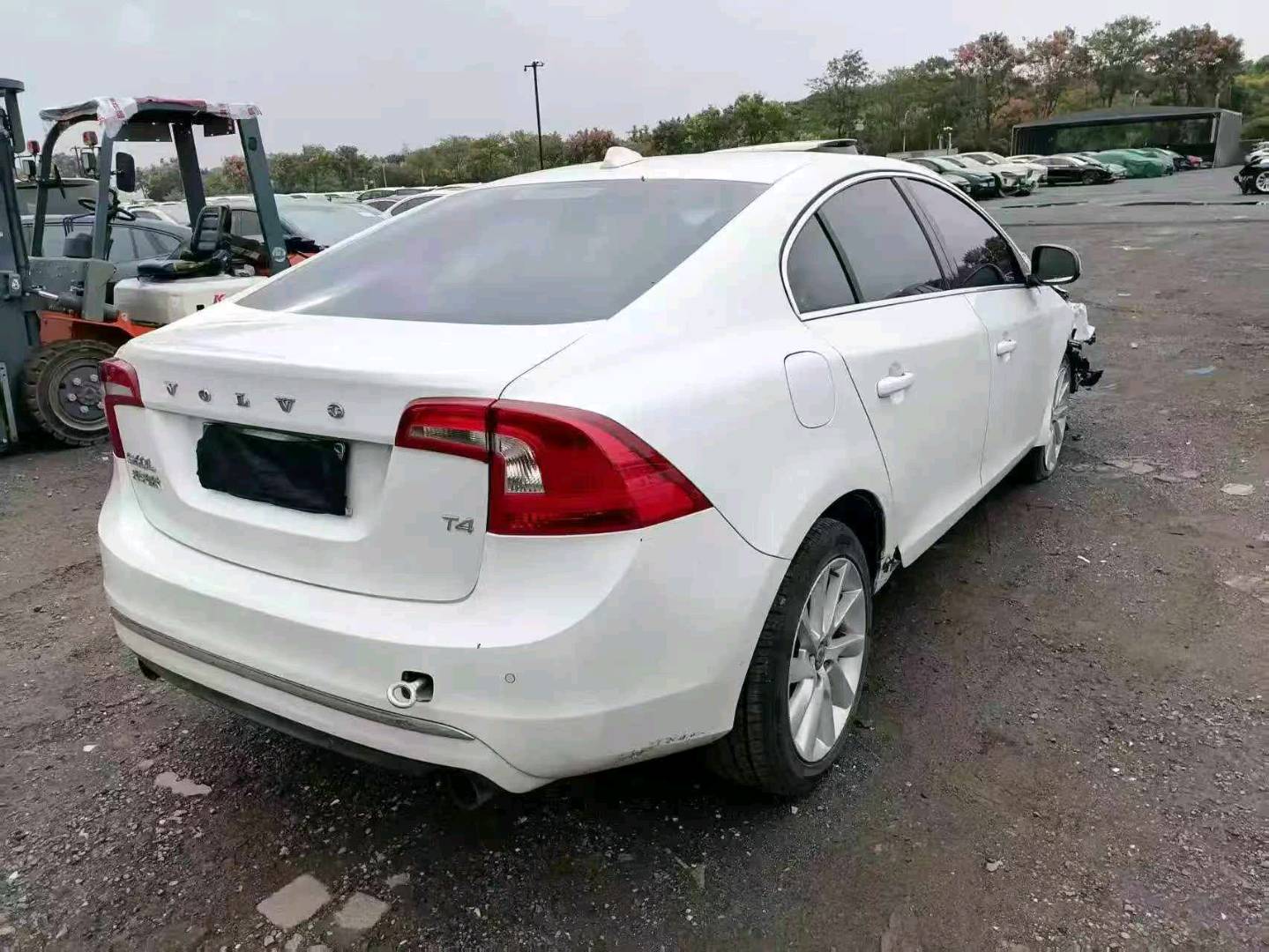 上海16年沃尔沃S60L9