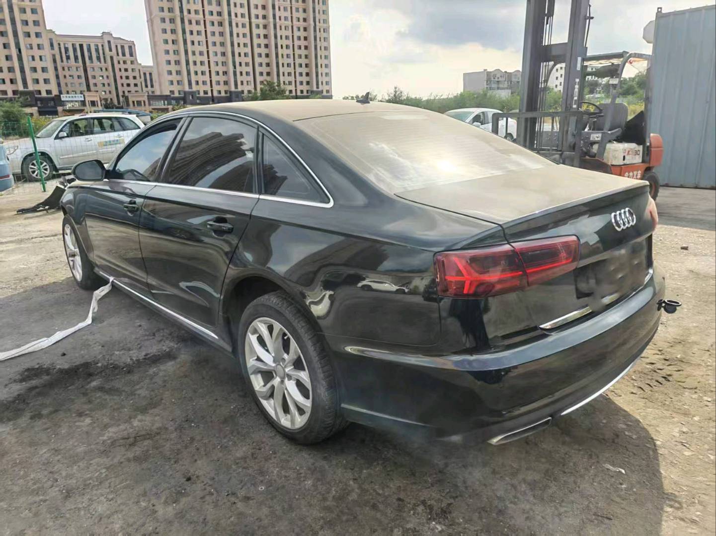 大连市16年奥迪A6L7