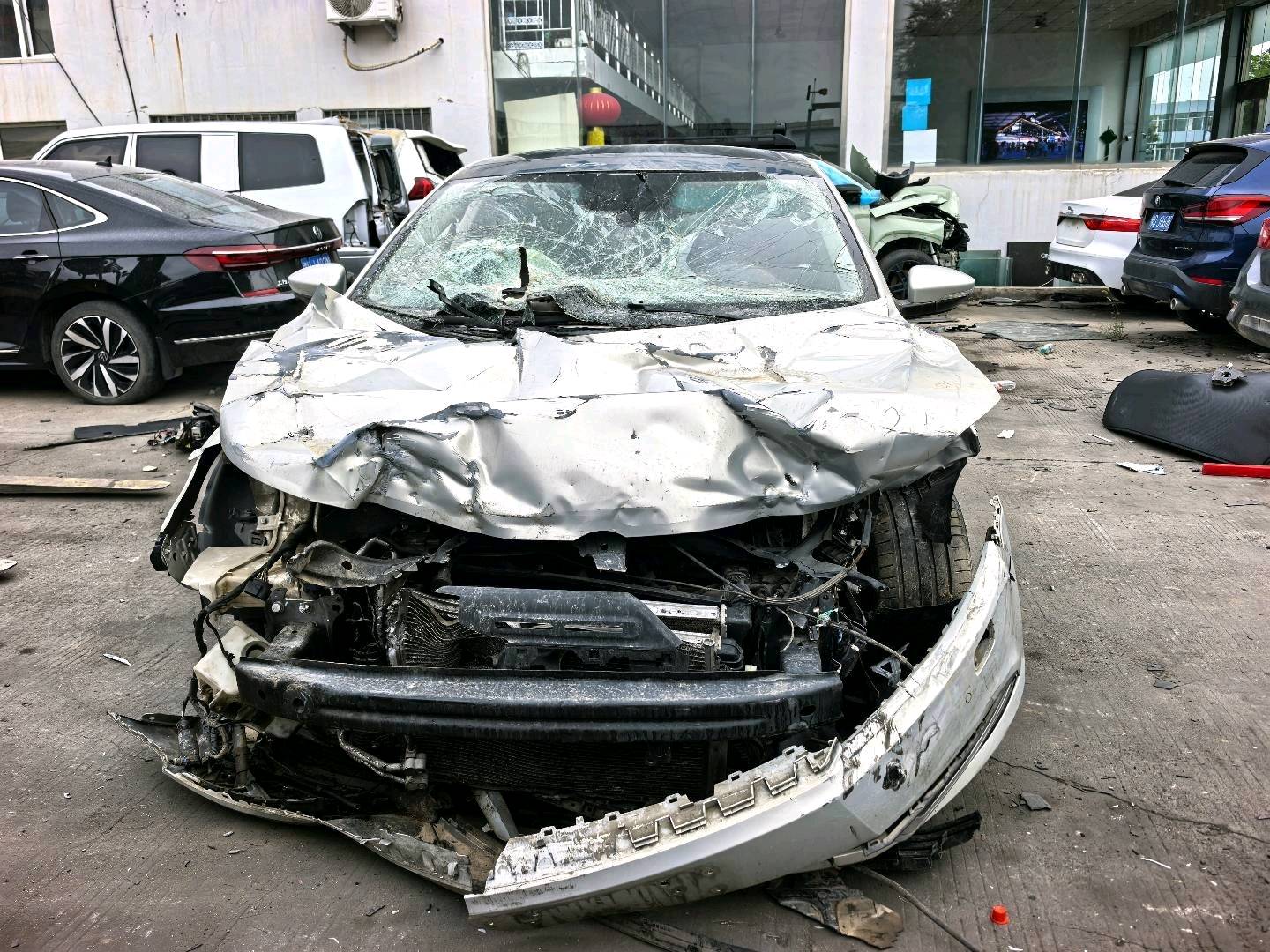 赤峰市17年大众CC事故车
