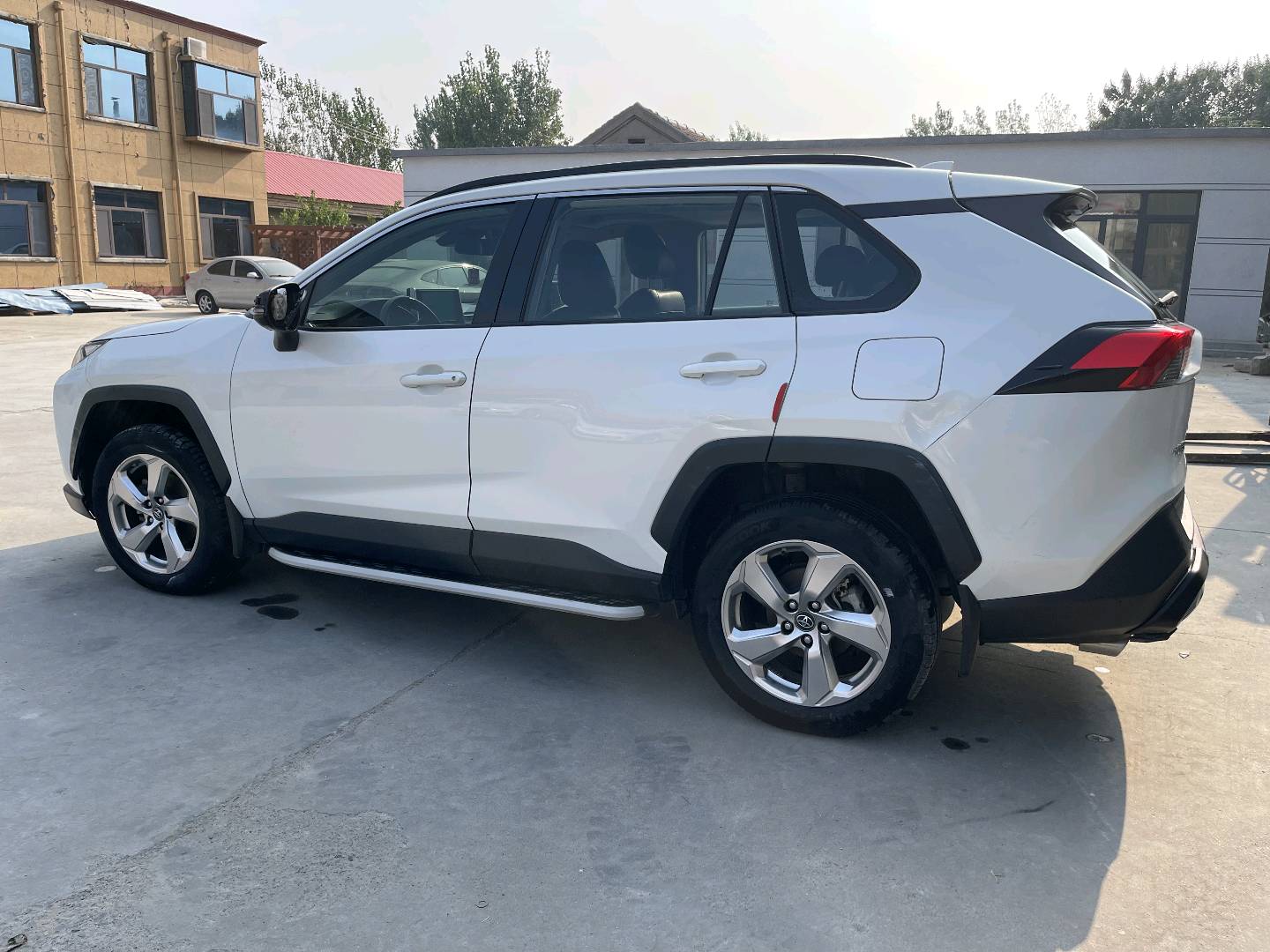 聊城市20年丰田RAV4荣放3