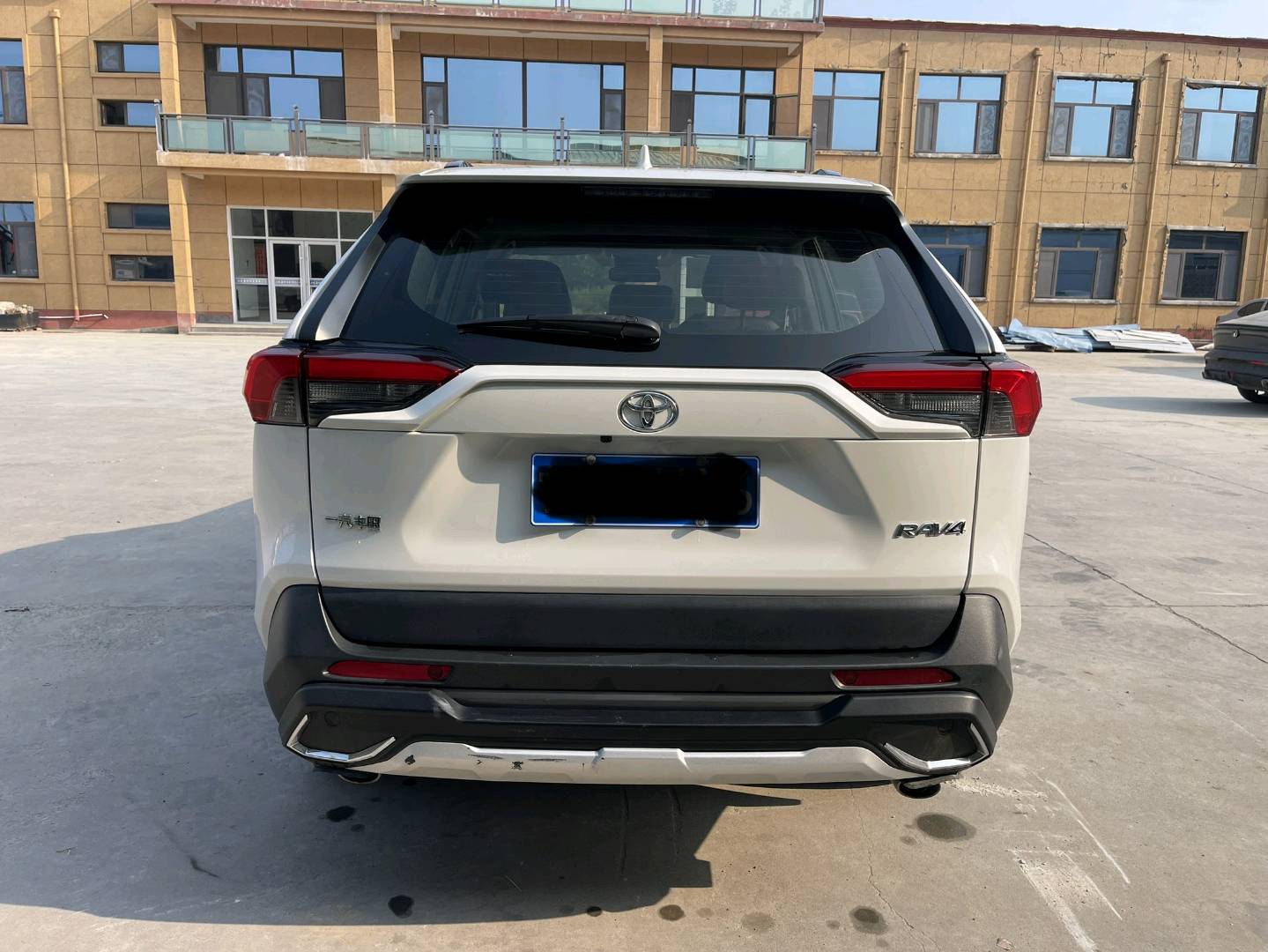 聊城市20年丰田RAV4荣放4