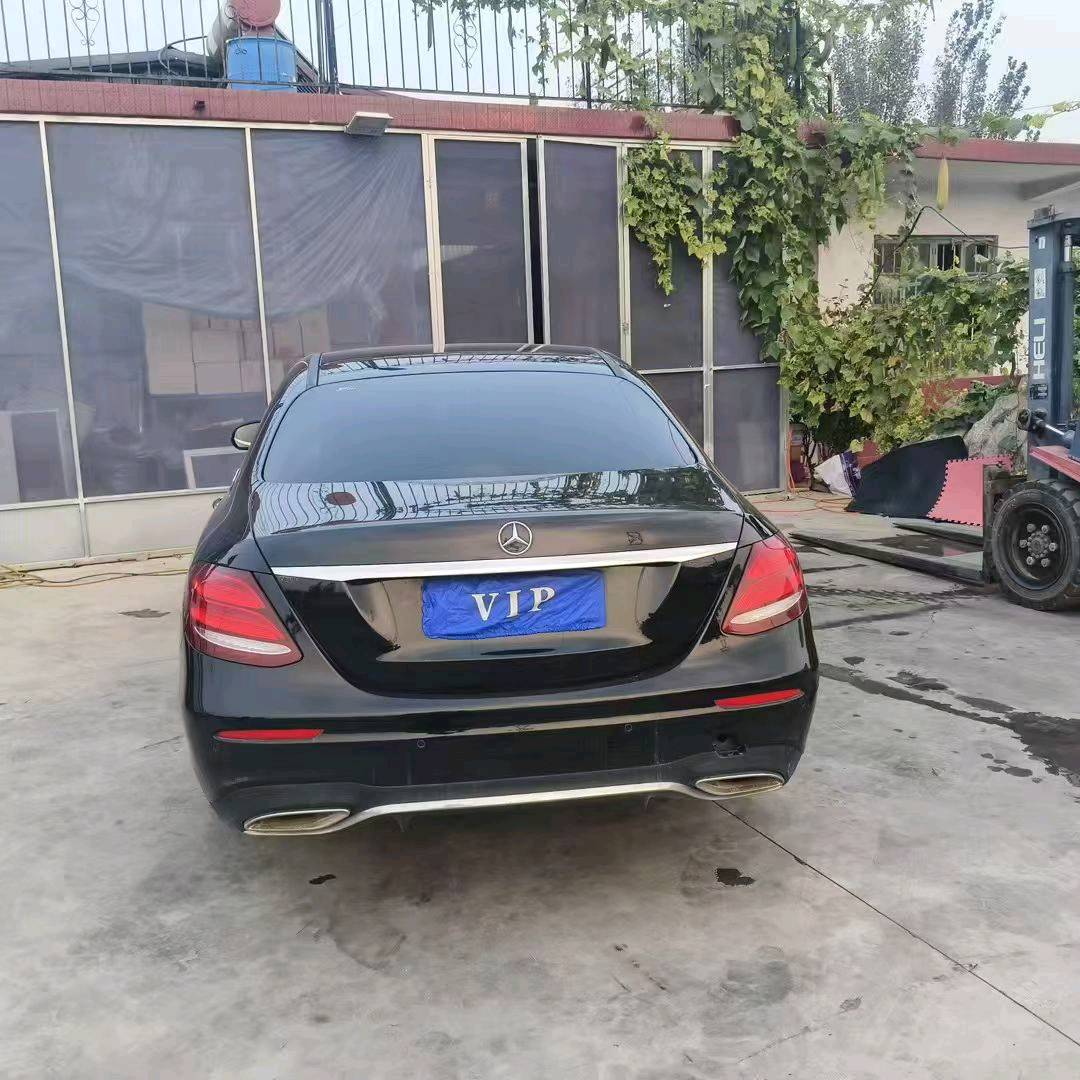 山东18年奔驰E8