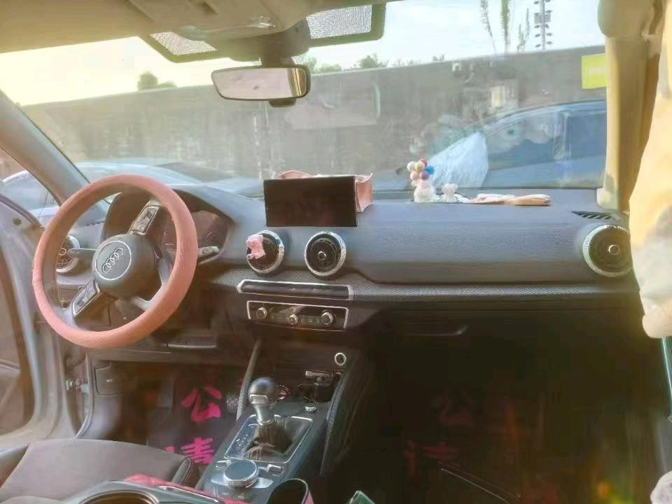 上海23年奥迪Q28