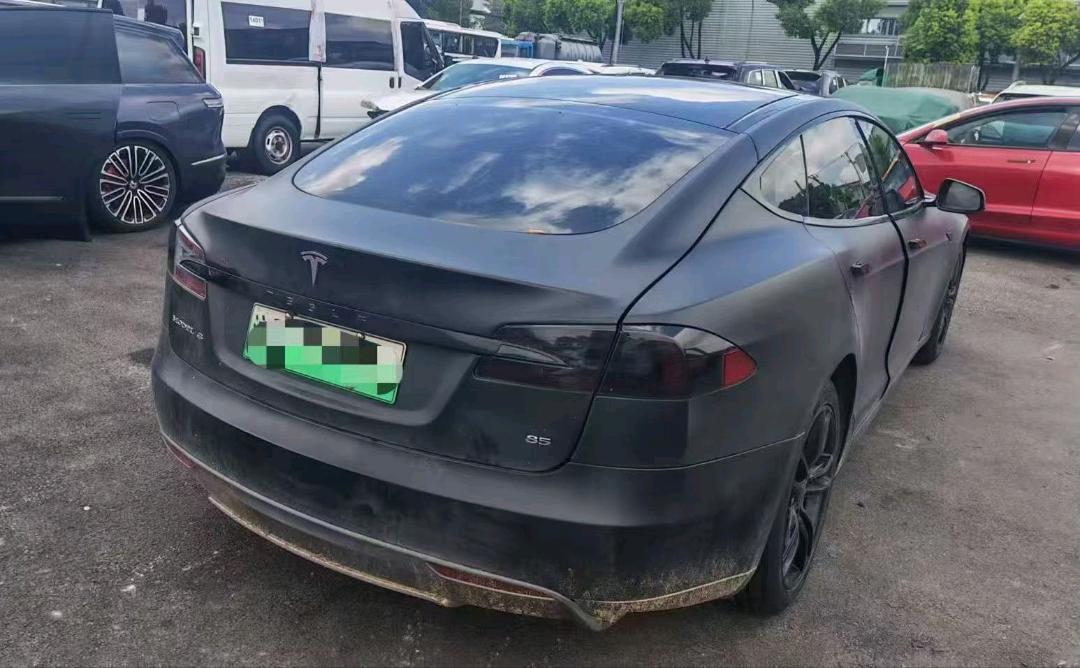 上海15年特斯拉MODEL S4
