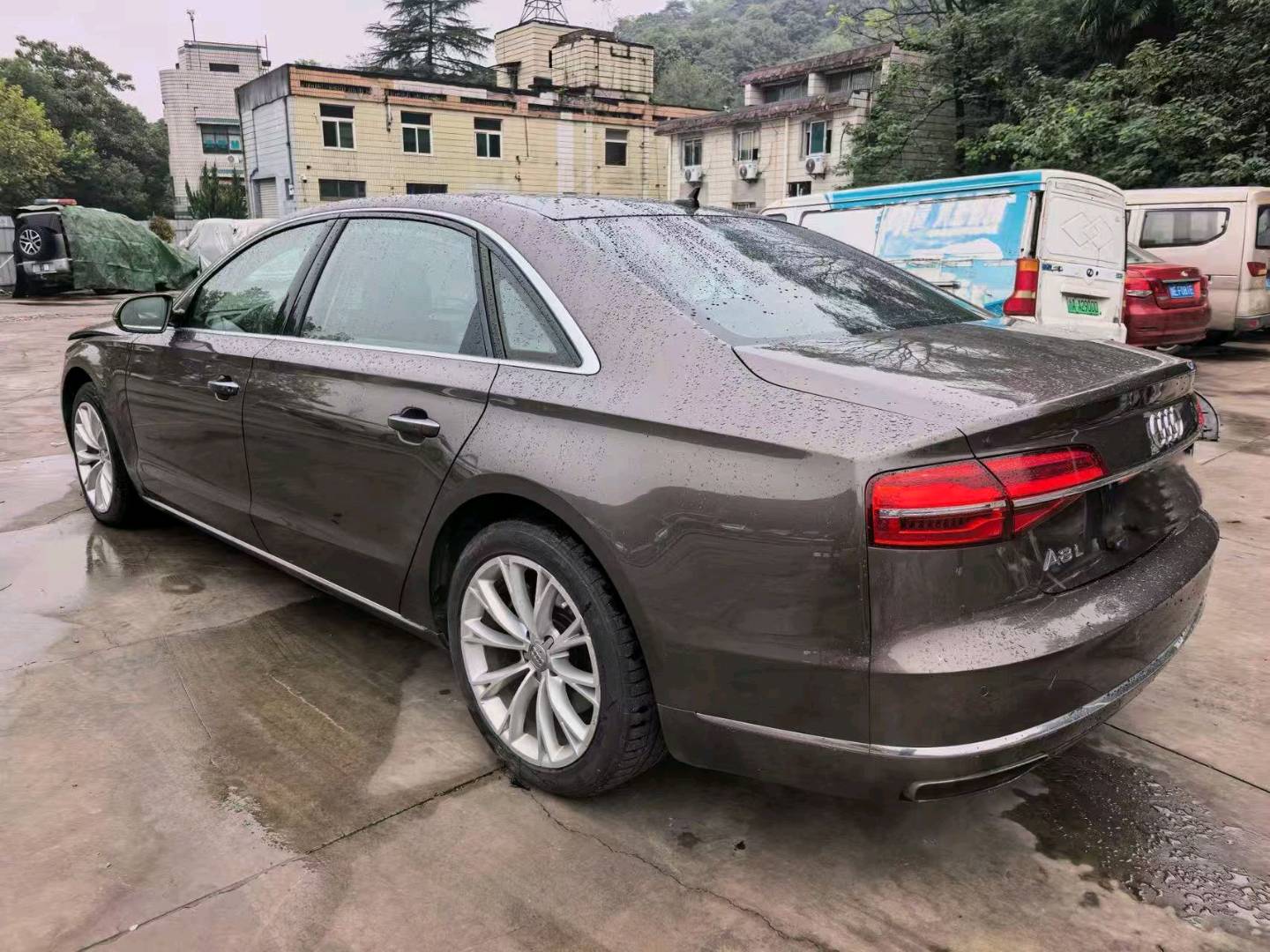 杭州市17年奥迪A8L8