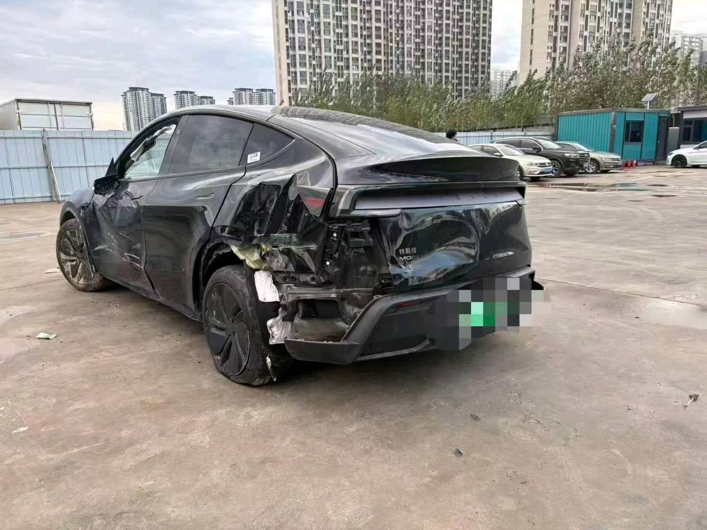 郑州市25年特斯拉MODEL Y9