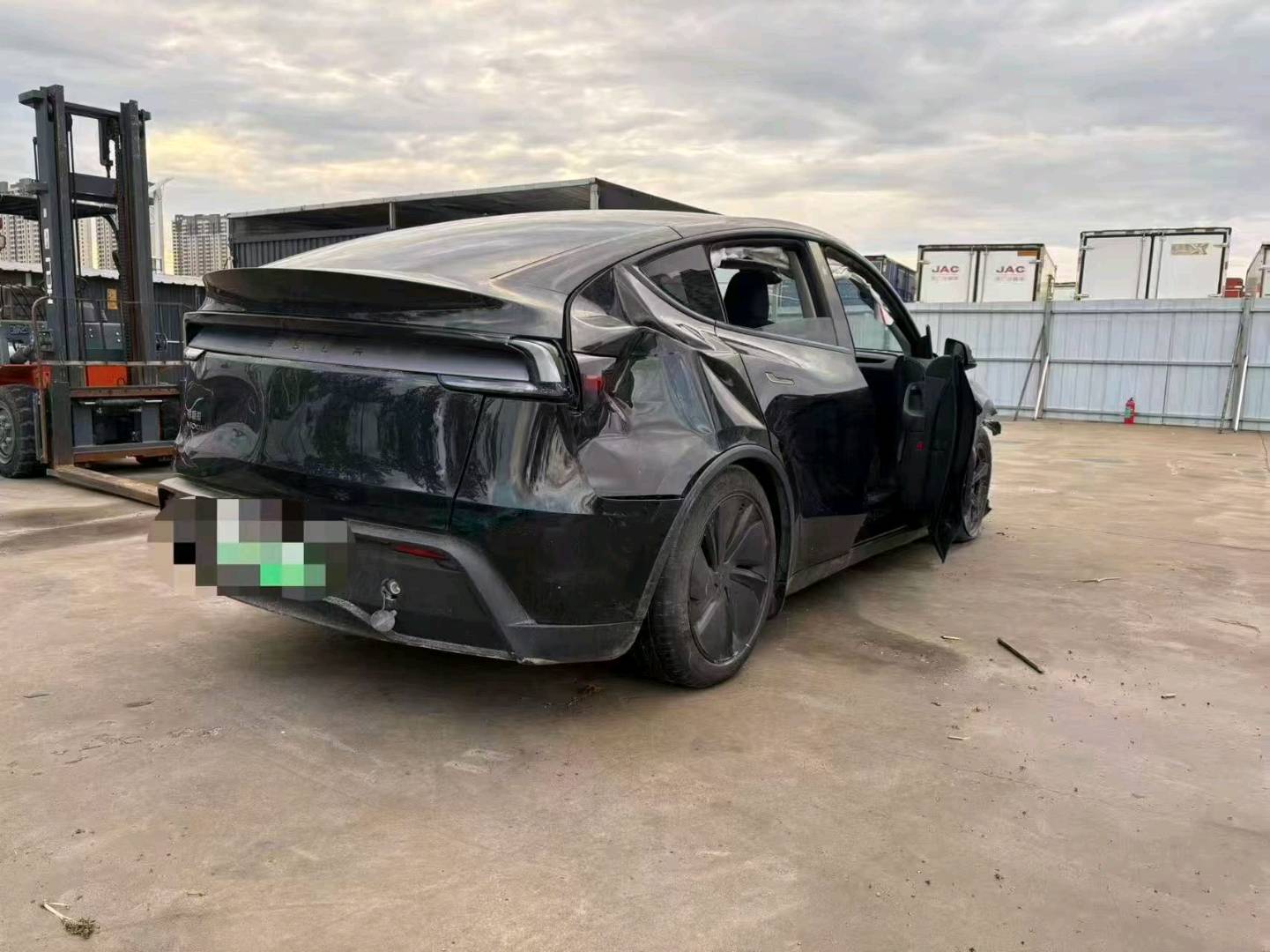 郑州市25年特斯拉MODEL Y2