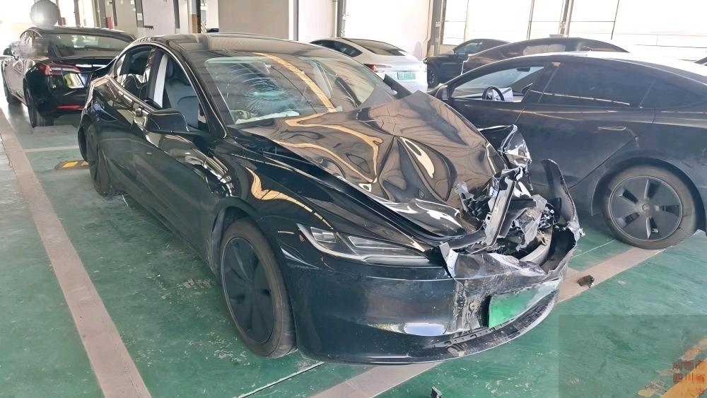 成都市25年特斯拉MODEL 33