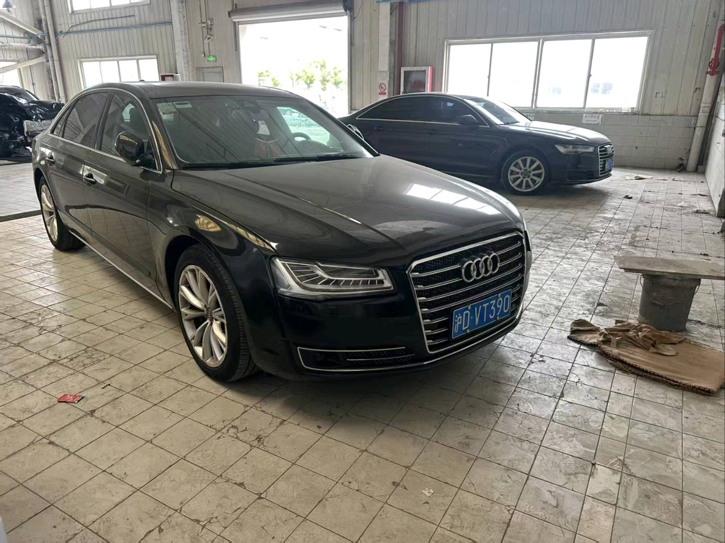 上海13年奥迪A8L