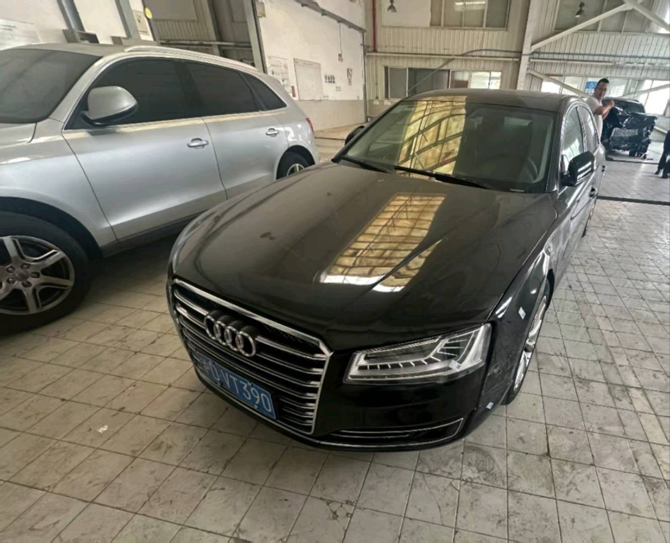 上海13年奥迪A8L2